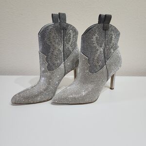 ✨ Gianni Bini Rhinestone Western Booties – Size 7.5 (NWT, Never Worn!) ✨